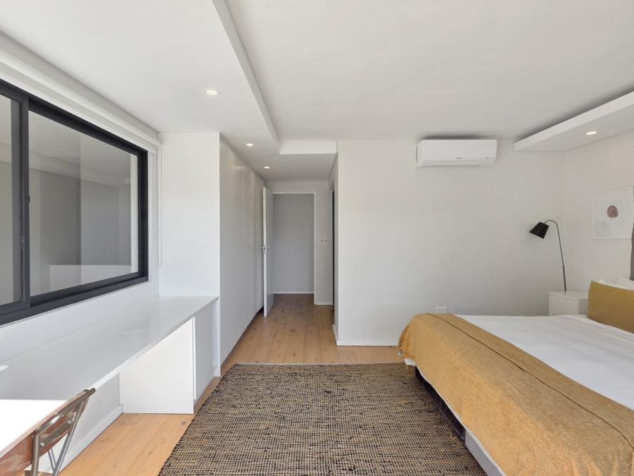 2 Bedroom Property for Sale in Sea Point Western Cape